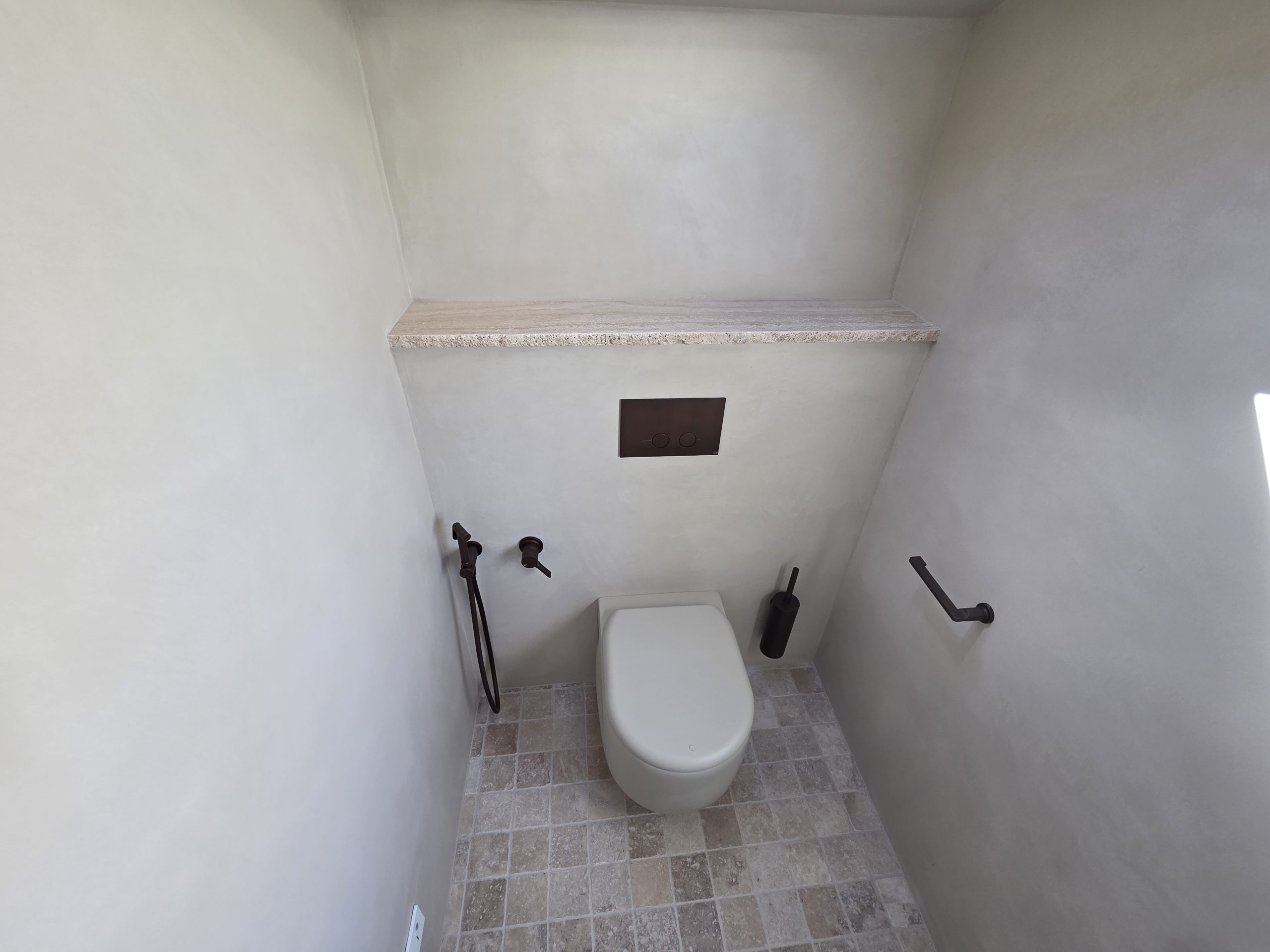 Salle de bain en pierre de Travertin