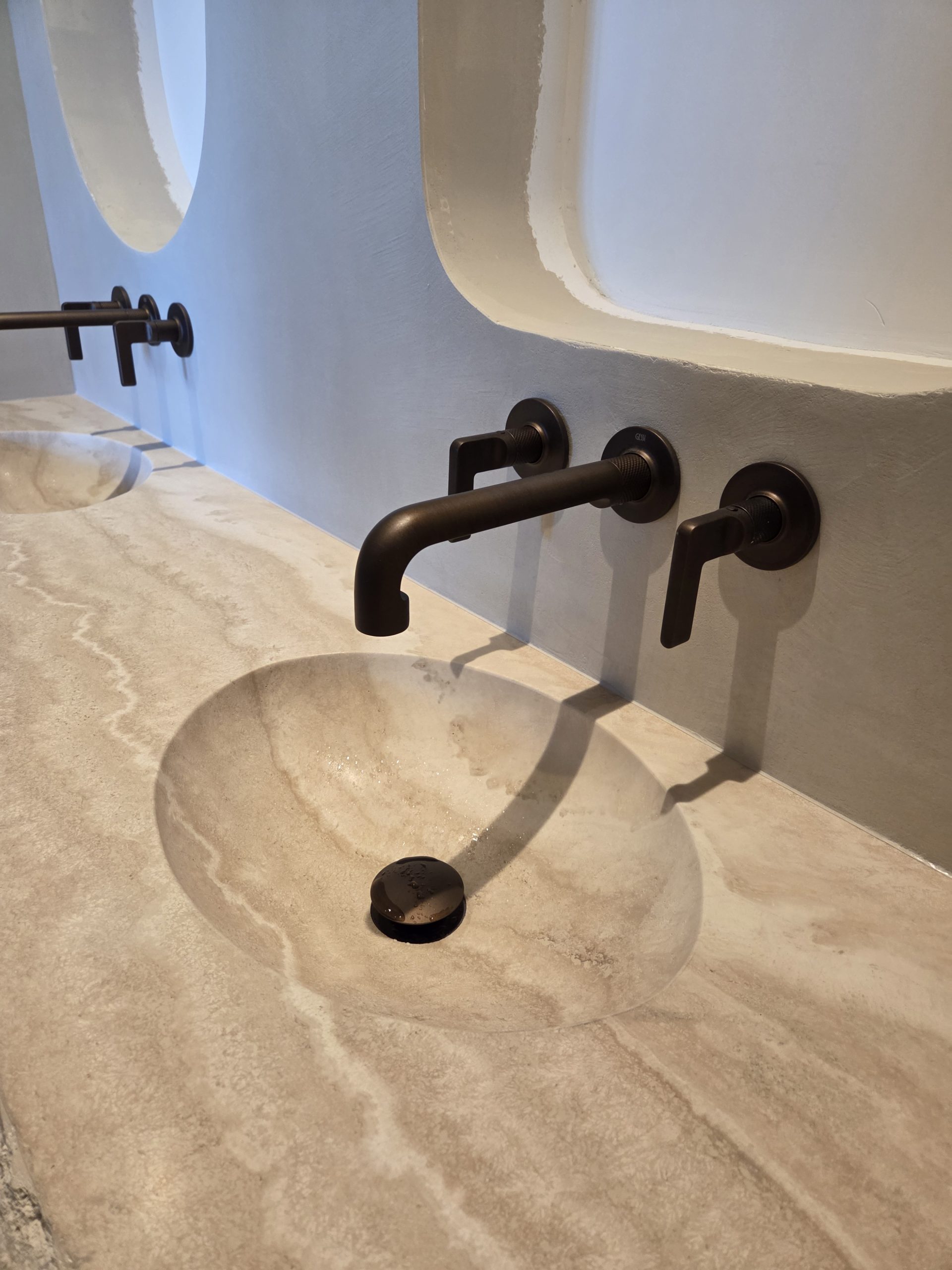 Salle de bain en pierre de Travertin