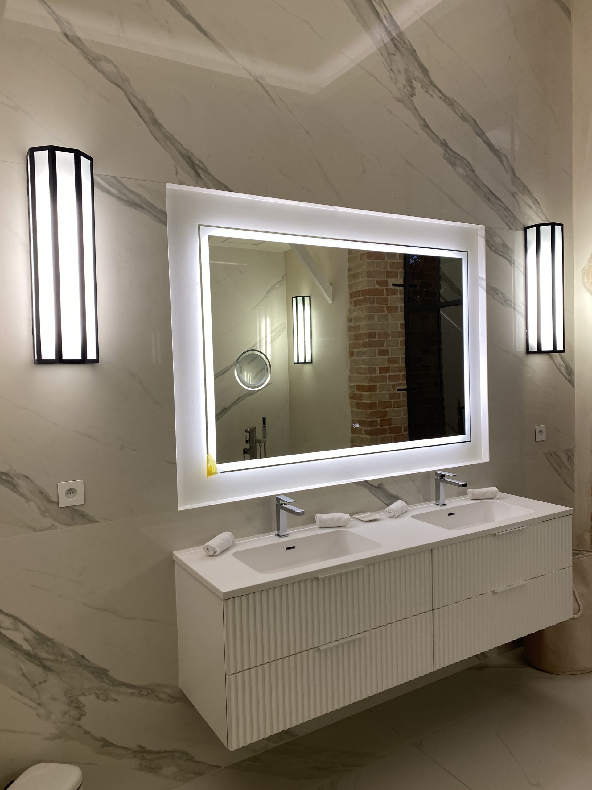 Salle de bain sur-mesure en DEKTON