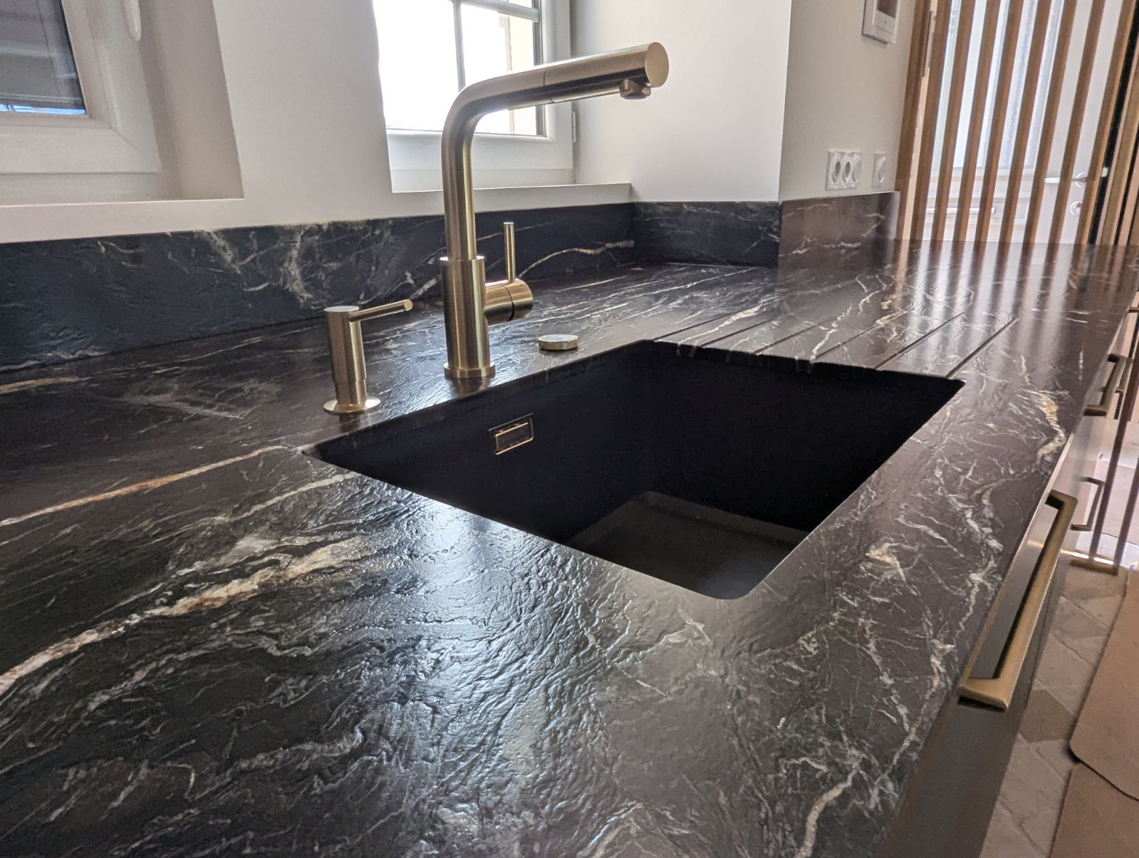 PLAN DE TRAVAIL SUR-MESURE