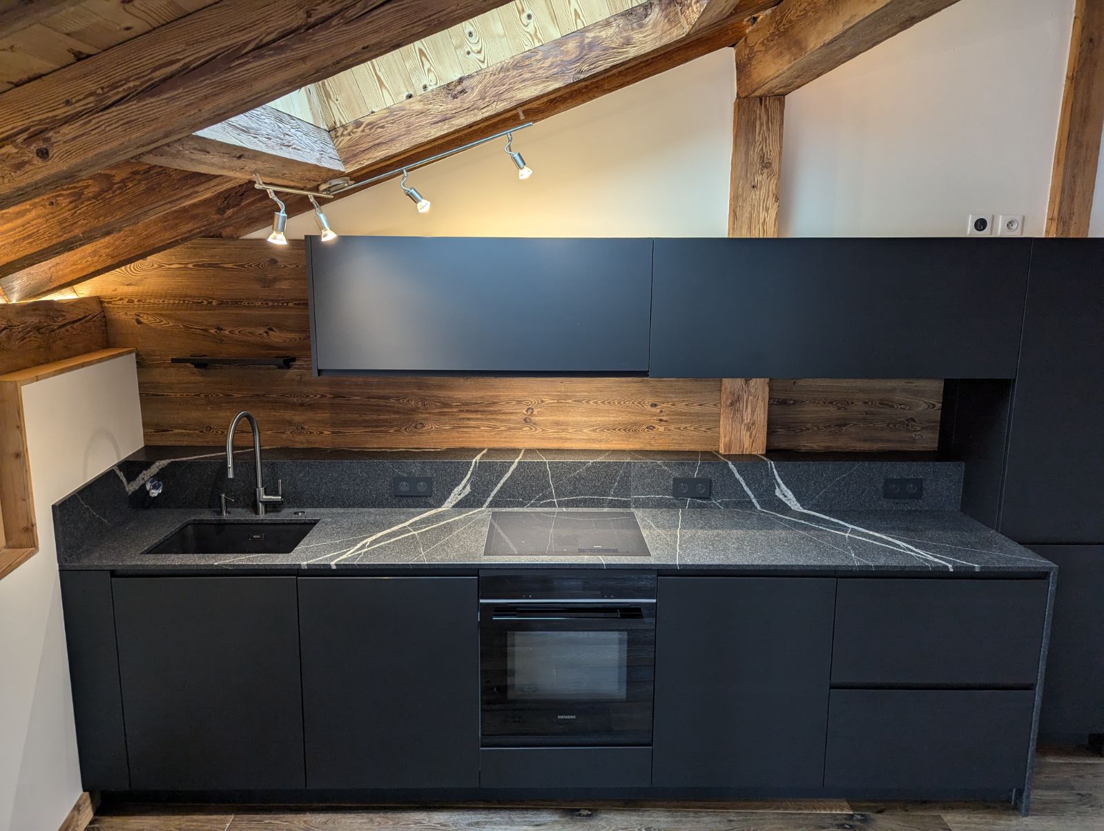 CUISINE EN GRANIT JURASSIC GREY