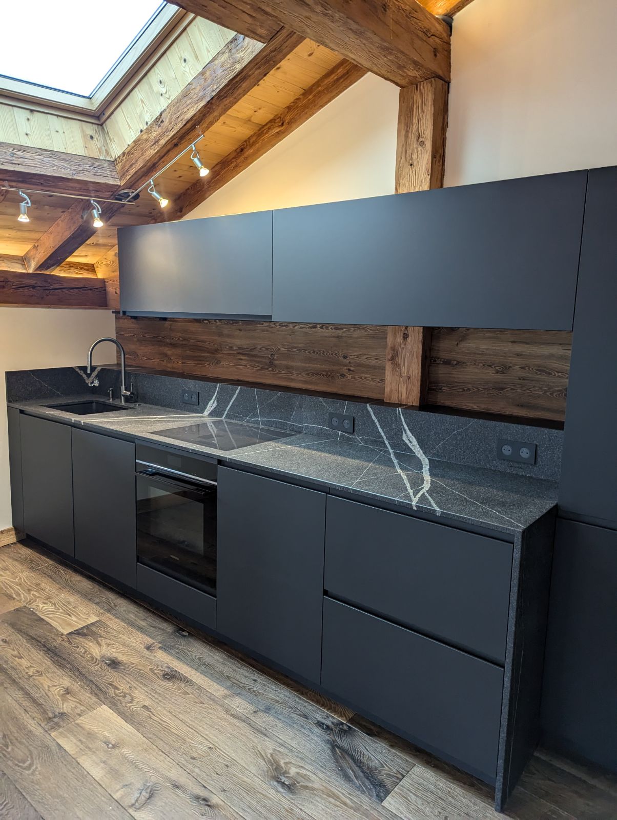 CUISINE EN GRANIT JURASSIC GREY