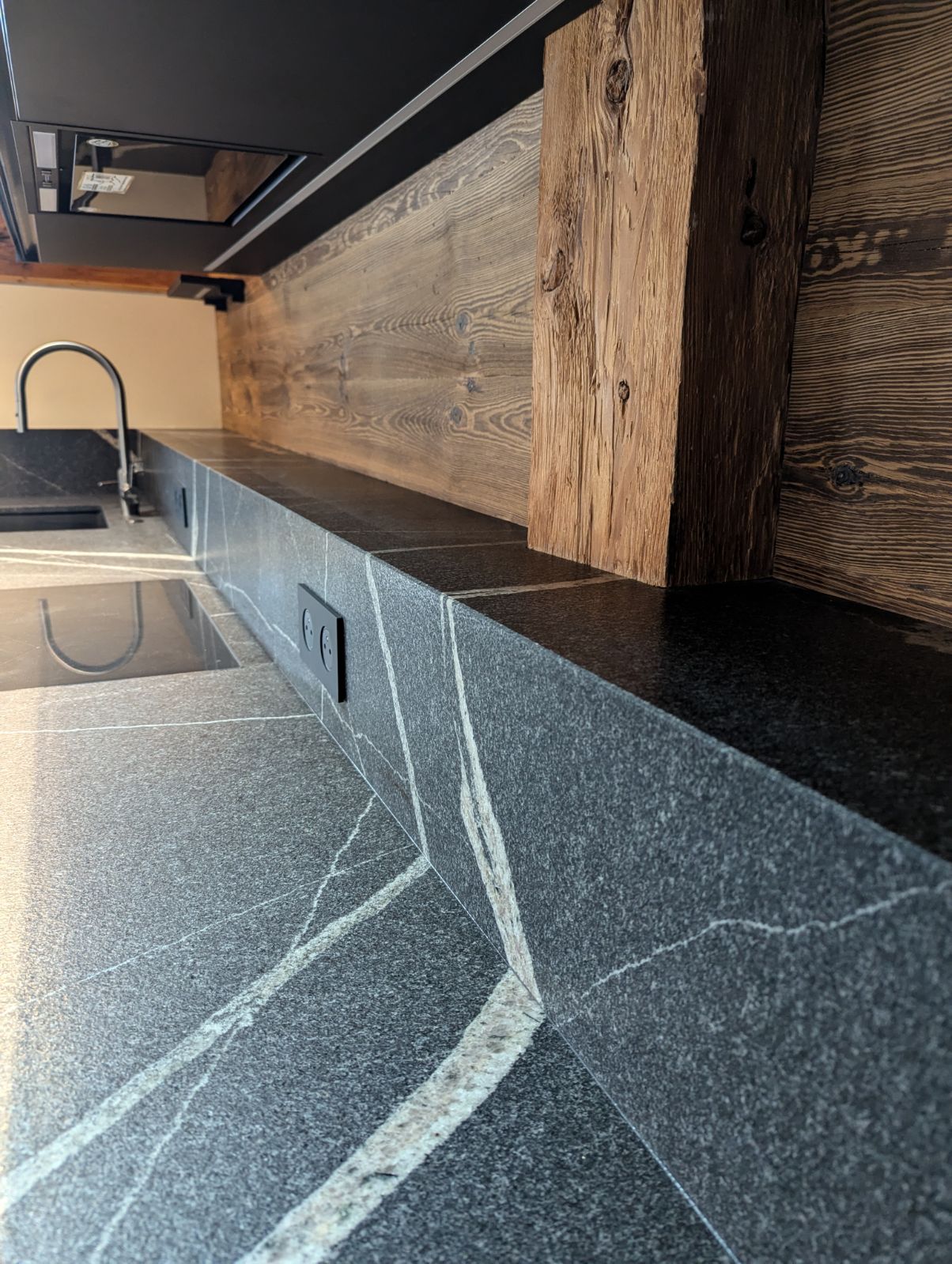 CUISINE EN GRANIT JURASSIC GREY