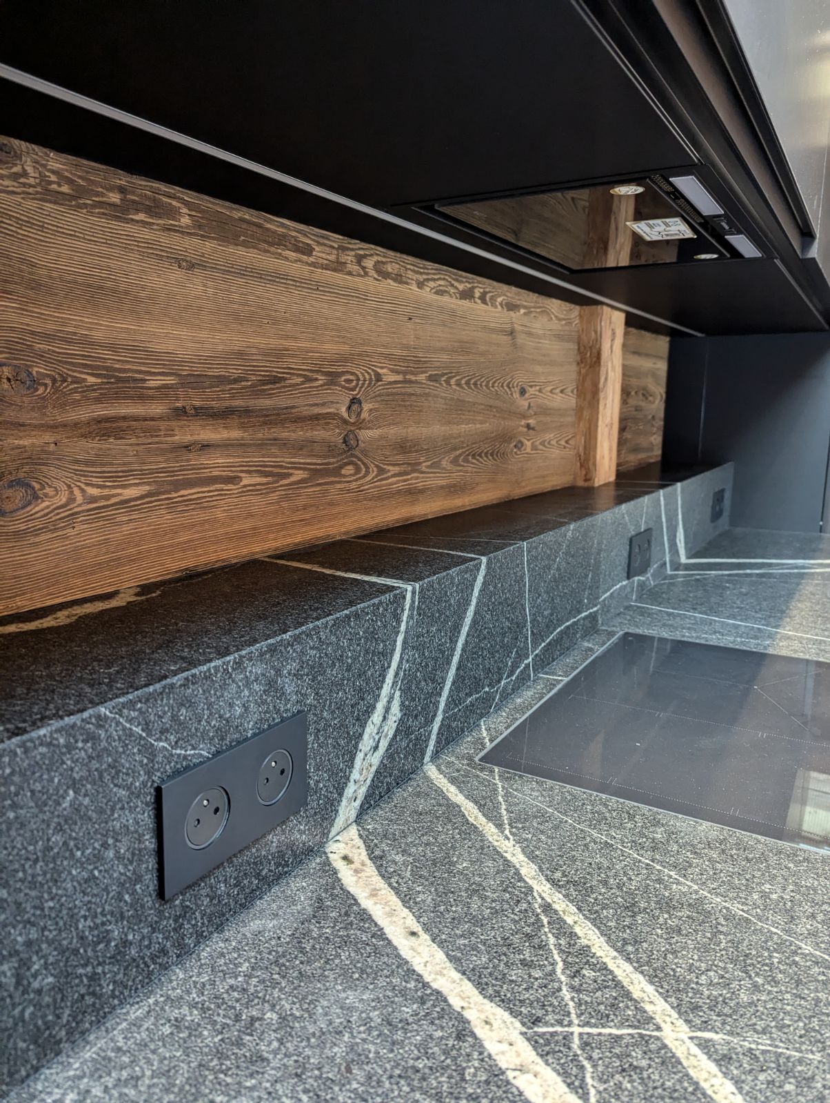 CUISINE EN GRANIT JURASSIC GREY