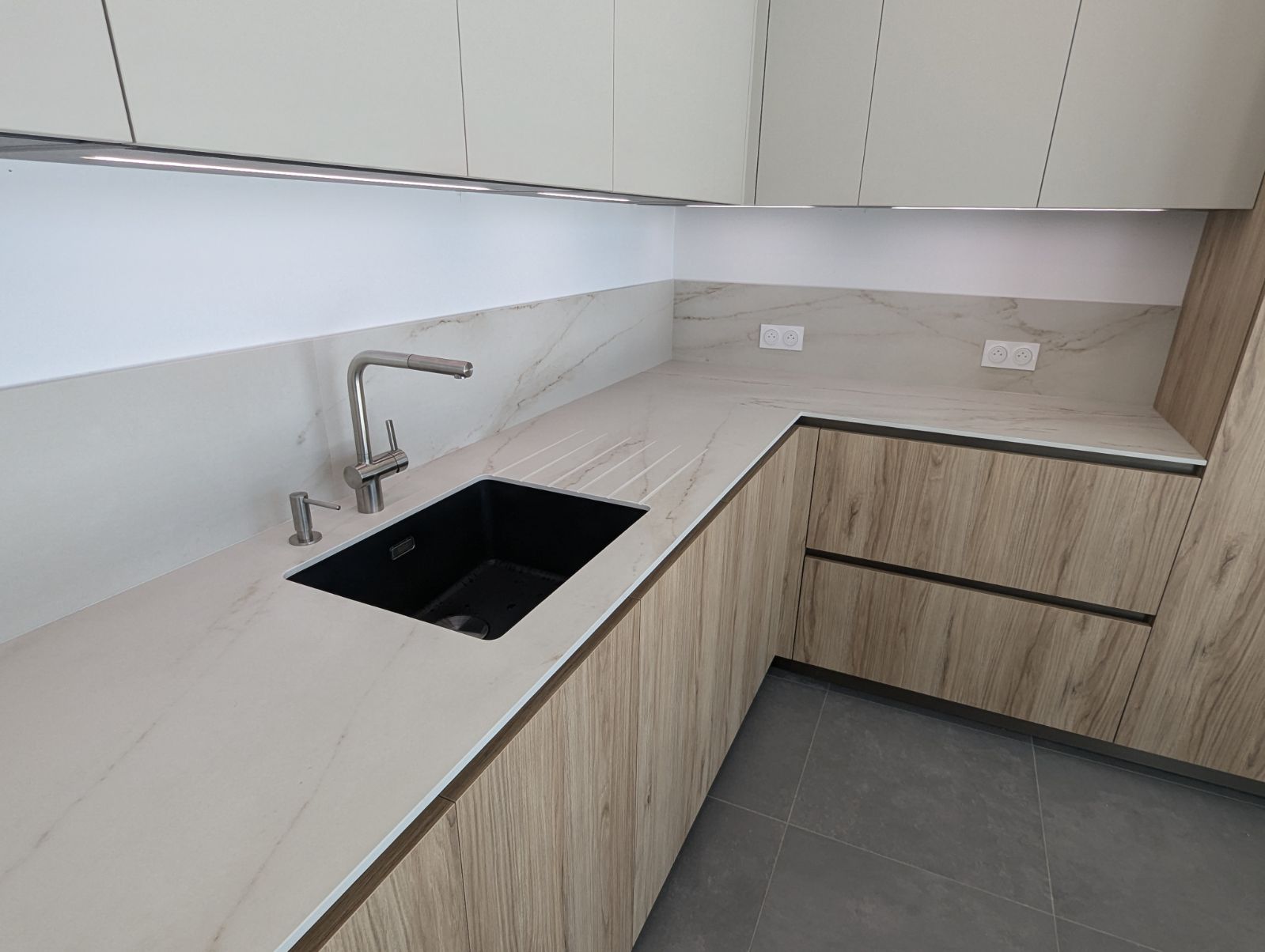 PLAN DE TRAVAIL SUR-MESURE